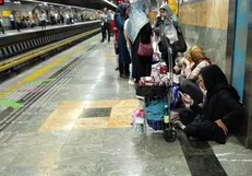 دستگیری دست‌فروش کلاهبردار در متروی تهران