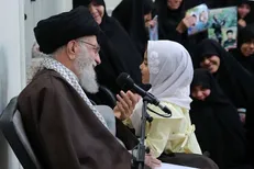 لحظاتی دیدنی از دیدار فرزندان شهدای فراجا با رهبر شهید انقلاب + فیلم