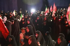 ۱۵۲شب اقتدار در خیابان/مردم سمنان امشب شعار لبیک یا خامنه‌ای سردادند+ فیلم