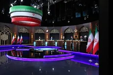 قالیباف: من زندگی و عمر شما مردم را تلف نخواهم کرد / پزشکیان: عامل تورم و گرانی گوشت و نان و مسکن چه کسی است؟ حتما آمریکا کرده! / جلیلی: جشن اتمام آبرسانی با تانکر را در این دولت شکل می‌دهیم / قاضی زاده هاشمی: پرده از دعوای دروغین فیلترینگ بر می‌دارم + فیلم