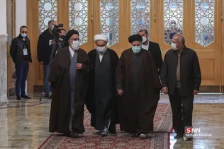 آیت الله سید ابراهیم رئیسی، در قالب سیزدهمین سفر استانی دولت سیزدهم صبح پنجشنبه ۹ دی ۱۴۰۰ وارد شهر مقدس قم شد. مراسم رسمی استقبال از آیت الله رئیسی در بدو ورود وی به شهر مقدس قم، با حضور آیت الله سید محمد سعیدی، استاندار قم و شماری دیگر از مسئولان ارشد استان در حرم بانوی کرامت برگزار شد.