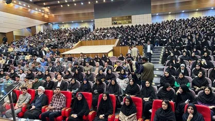 مطالبه&zwnj;گری دانشجویان از چای دبش تا اراضی ازگل / تیغ عدالت باید بر گلوی اختلاس&zwnj;گران دانه درشت&zwnj; فرود آید + فیلم