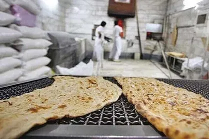 ۱۵ واحد نانوایی خمین تا ساعت ۲۴ فعالیت دارند