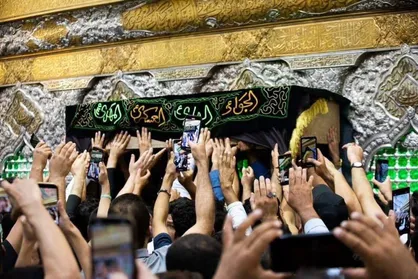 تشییع پیکر همسر آیت&zwnj;الله سیستانی در حرم سیدالشهدا (ع) برگزار شد + عکس