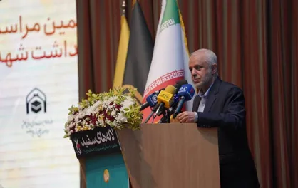 رئیس بنیاد شهید: خانواده شهدا و جانبازان چشم و چراغ ما هستند/ واقعه شهدای منا تداعی&zwnj;کننده واقعه کربلا است
