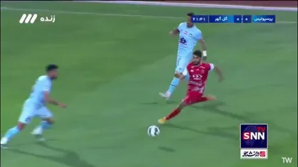 خلاصه نیمه اول بازی فوتبال گل&zwnj;گهر با پرسپولیس در هفته ۱۹ لیگ برتر