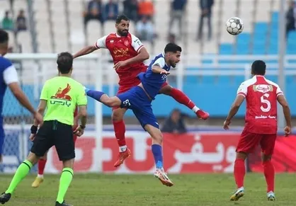 پرسپولیس، استقلال خوزستان ۰ - ۰ / سرخپوشان مسیر قهرمانی را به تراکتور و سپاهان سپردند