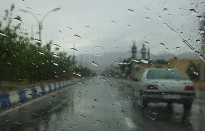 ورود سامانه بارشی از غرب کشور/ تداوم آلودگی هوای شهرهای صنعتی