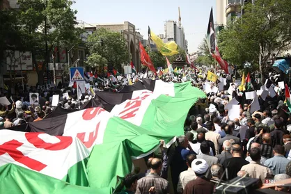 از سورنا گرفته تا سردار سلیمانی&zwnj;ها در مبارزه بی پایان با استکبار جهانی ایستادگی کرده&zwnj;اند