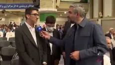 شوخی با مدال آوران علمی کشور در حسینیه امام خمینی (ره)