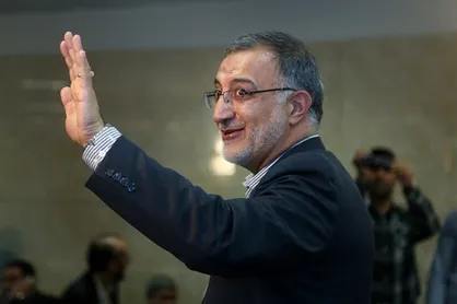 بازدید شهردار تهران از پروژه&zwnj;های نیمه تمام منطقه ۲۲
