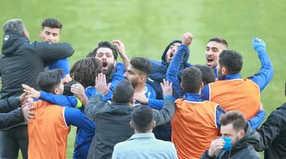 داستان حمله ارازل و اوباش به بازیکن استقلال