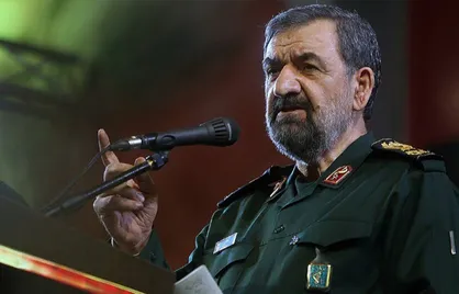 آمریکا اگر ایران را تسلیم کنند قطعا ایران را تیکه پاره میکنند/ نمی&zwnj;توانیم یقه خود را دست گرگ منطقه بدهیم