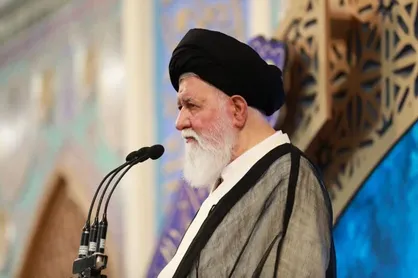 آیت الله علم الهدی: مردم ایران سیاست&zwnj;مداران واقعی و ستون فقرات دفاع مقدس هستند