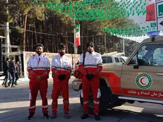 خدمت رسانی نیرو‌های هلال‌احمر کرمان به زائران حاج قاسم