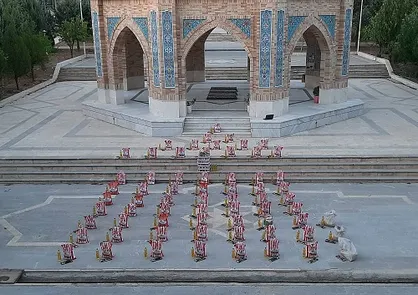 جهادگران دانشگاه رازی به نیازمندان کرمانشاهی کمک جهادی و مومنانه می&zwnj;کنند