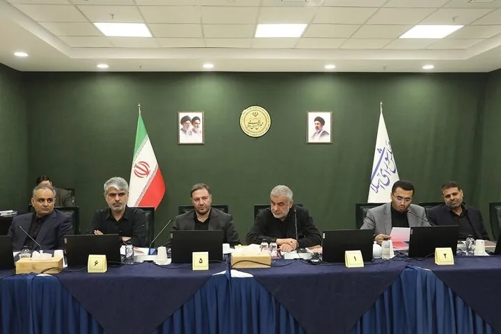 موافقت مجلس با استفساریه‌ای درباره قیمت عرضه قیر رایگان