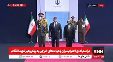 ادای احترام آفتاب احمد خوخر، معاون دبیرکل سازمان همکاری اسلامی به پیکر رهبر شهید انقلاب + فیلم