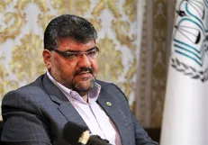 فرزاد بادپا عضو افتخاری مرکز وکلا شد