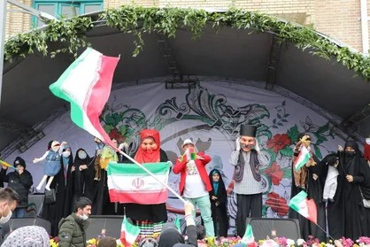 شهرداری منطقه۱۳ پذیرای فجرآفرینان در سالگرد چهل و دو سالگی انقلاب اسلامی