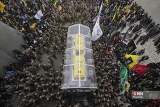 طوفانی خروشان‌تر از جنگنده‌های اسرائیلی؛ پیکر شهید سید حسن نصرالله در شکوه و عظمت آرام گرفت