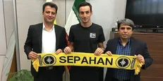 گیورگی گولسیانی با باشگاه سپاهان تمدید کرد