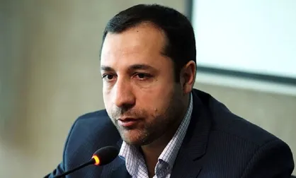 صالح&zwnj;آبادی: روند رشد &lrm;نقدینگی رو به کاهش است