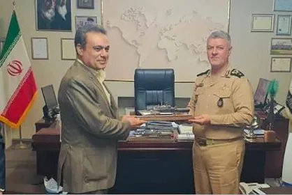 دیدار مدیرعامل بانک ملت با فرمانده کل نیروی دریایی ارتش