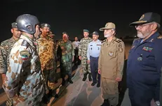 حضور شبانه و سرزده امیر سرلشکر موسوی در جمع چتربازان تیپ ۵۵ هوابرد