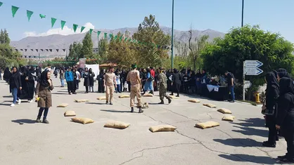 تئاتر خیابانی بازسازی عملیات والفجر ۸ در دانشگاه آزاد کرج برگزار شد/ برگزاری کنگره بزرگداشت ۵۲۵۰ شهید استان البرز تا ششم مهرماه