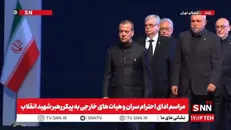 ادای احترام مدودف به پیکر رهبر شهید انقلاب + فیلم