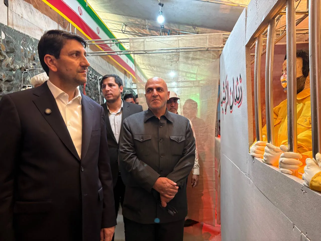 سید ستار هاشمی امروز در بازدید از نمایشگاه هفته دفاع مقدس سید ستار هاشمی امروز در بازدید از نمایشگاه هفته دفاع مقدس