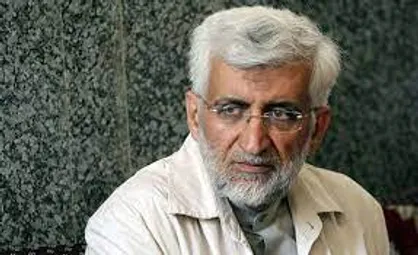 همدردی سعید جلیلی با کشاورزان در کف مزرعه
&zwnj;