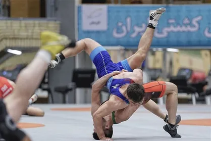 شاگردان بنا از سه&zwnj;شنبه به میدان می&zwnj;روند/ آغاز مبارزات با پنج مدعی