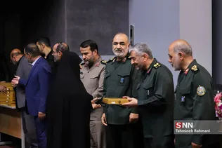 مراسم رونمایی از آثار اسنادی و پژوهشی دفاع مقدس