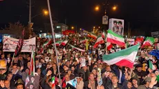 حضور گسترده و حماسی مردم یاسوج در خیابان‌ها/شعار «ما قوم لر می‌میریم، ذلت نمی‌پذیریم» +فیلم