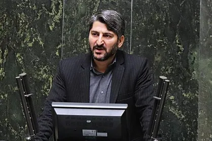 باقرزاده: آقای پزشکیان! زمانی که دختر و داماد شما در فروشگاه&zwnj;های لاکچری خارج جولان می&zwnj;دهند، مردم در حسرت یک کالای اساسی روزمره هستند + فیلم