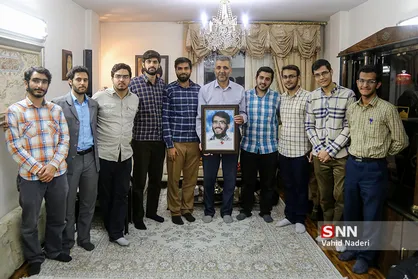 تقدیر جمعی از دانشجویان از راننده اسنپ قانونمدار