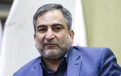 حمایت از مجمع شاعران آن&zwnj;قدر کم است که فقط می&zwnj;شود در مجمع را باز نگه داشت!