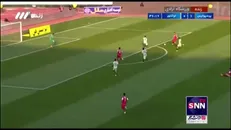 موقعیت گلزنی عالی برای پرسپولیس که پاس علیپور از جلوی پای عیسی آل کثیر به بیرون رفت