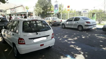 پارک اتومبیل در خیابان دانشگاه&zwnj; همدان پولی شد!