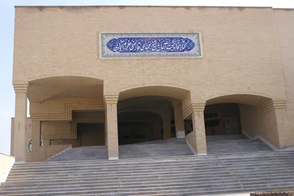 ۴۰۰۰ عنوان کتاب و مجله به کتابخانه مرکزی دانشگاه قم افزوده شد