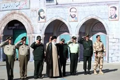 رهبرانقلاب در دانشگاه امام حسین (ع) حضور یافتند