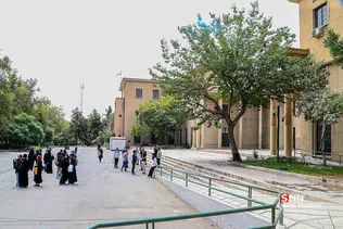 یقع