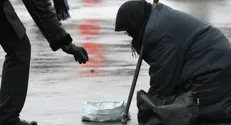 مجازات تکدی گری ۳ ماه تا یک سال حبس است