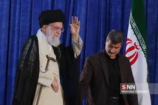 حضرت آیت الله خامنه ای رهبر معظم انقلاب اسلامی