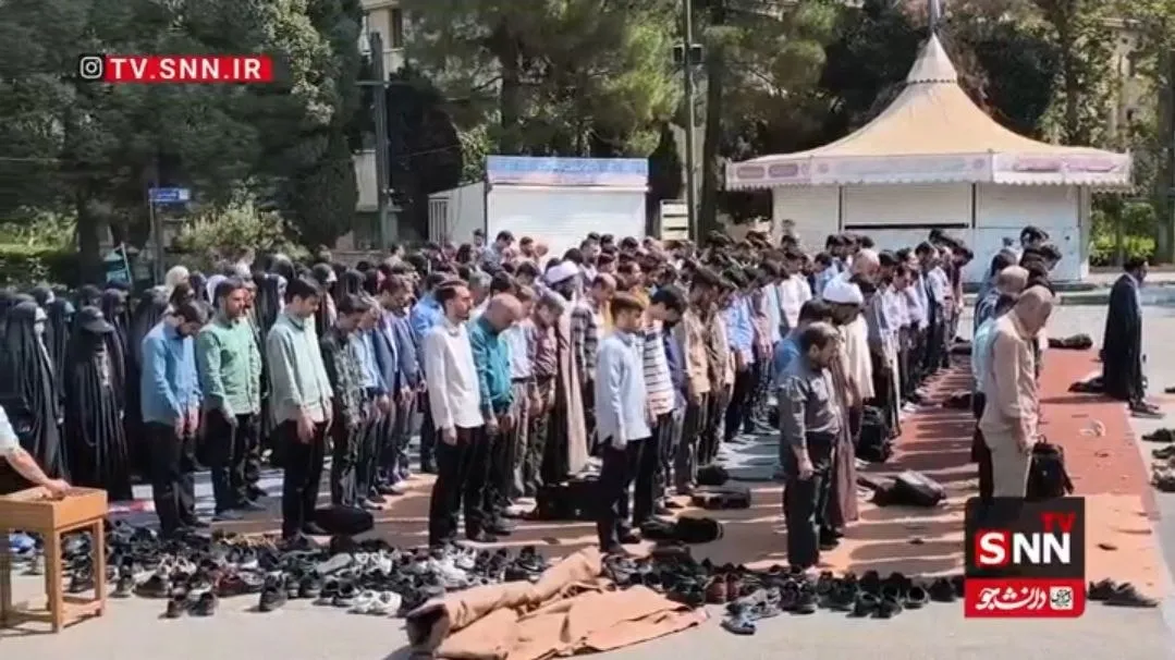 آغاز مراسم سال تحصیلی دانشگاه تهران با اقامه نماز و تلاوت قرآن + فیلم