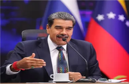 مادورو از کشتی روسی در ونزوئلا بازدید کرد؛ تأکید بر همکاری استراتژیک با روسیه