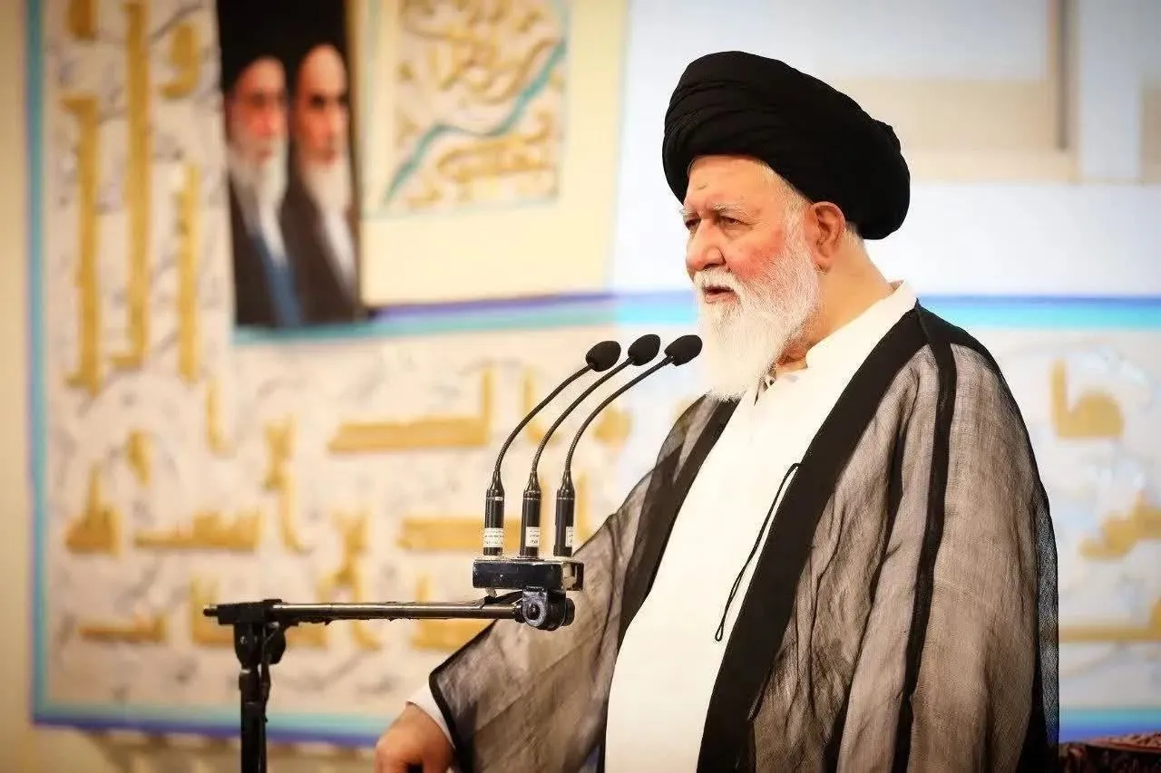 آیت‌الله علم‌الهدی: مواضع عزتمندانه رئیس‌جمهور در سازمان ملل شایسته قدردانی است