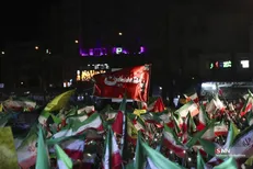 پیاده روی عصر امام‌رضایی‌ها در ولادت امام رضا (ع) تا شصتمین تجمع حماسی شبانه امتداد یافت/ خروش سراسری عاشقان در بیعتی حماسی با رهبر معظم انقلاب + فیلم